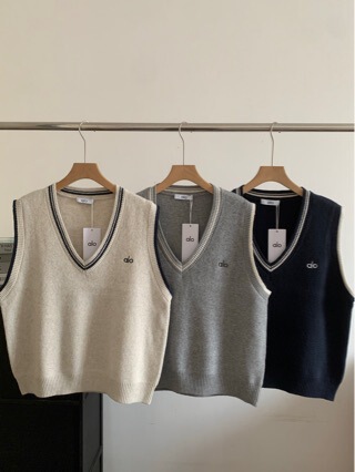 Sweater vest with logo letters on the chest Sweater vest with logo letters on the chest