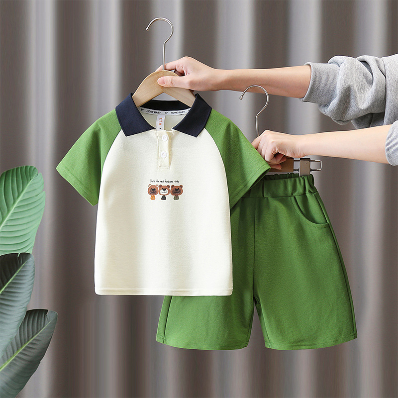 7166 Traje de verano para niños 2025 Nuevo estilo estilo estilo extranjero Polo de manga corta Ropa de verano para bebés Traje de dos piezas de verano