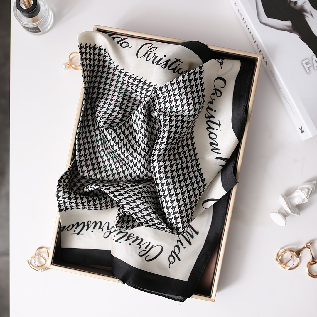 Fashionable stylish thousand bird pattern letter square for women's spring and autumn thin Korean decorative suit scarf_voghion.com