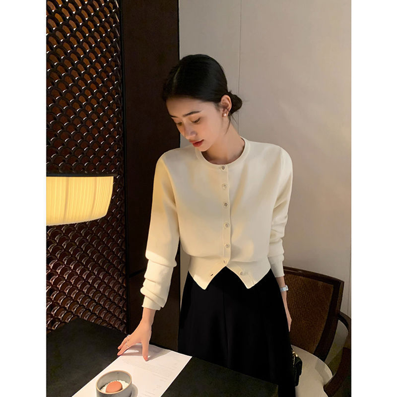 Le Ding ~ Western Style Retro Simple All-match Crewneck Knitted Cardigan Korean Casual Loose Outer Short Top Trendy