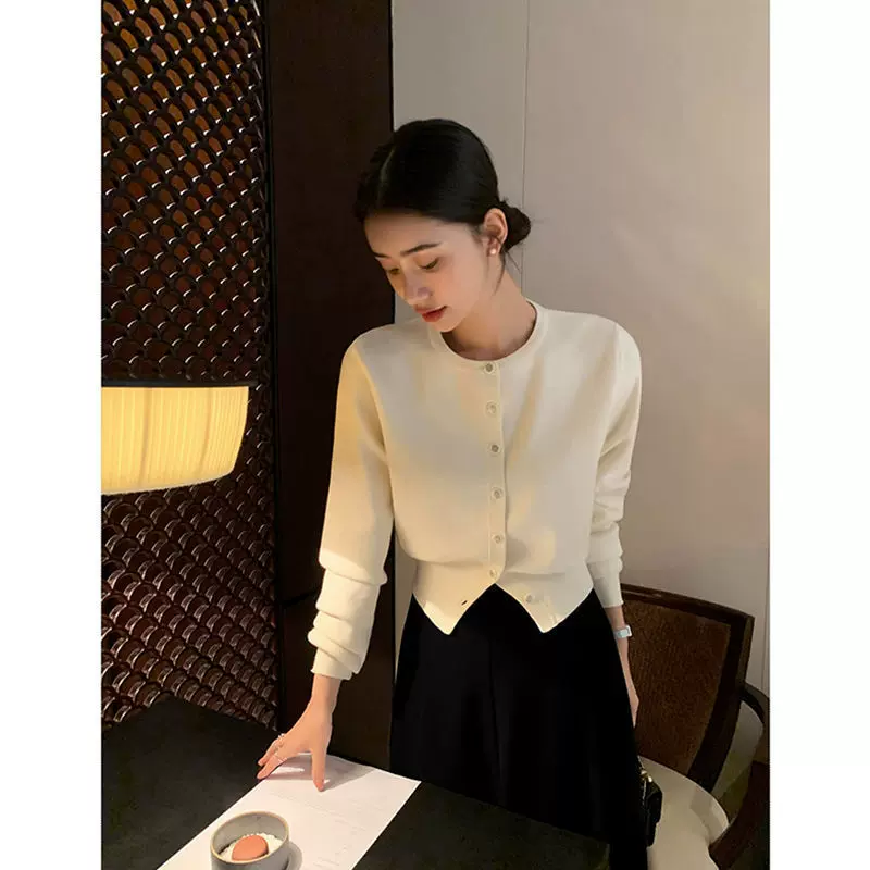 乐丁~洋气复古简约百搭圆领针织开衫韩版休闲宽松外搭短款上衣潮