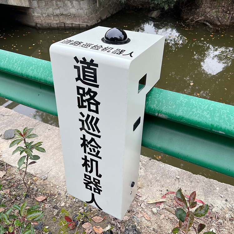 现货供应R44高速公路巡检机器人护栏道路巡检机器人抓拍测速机器