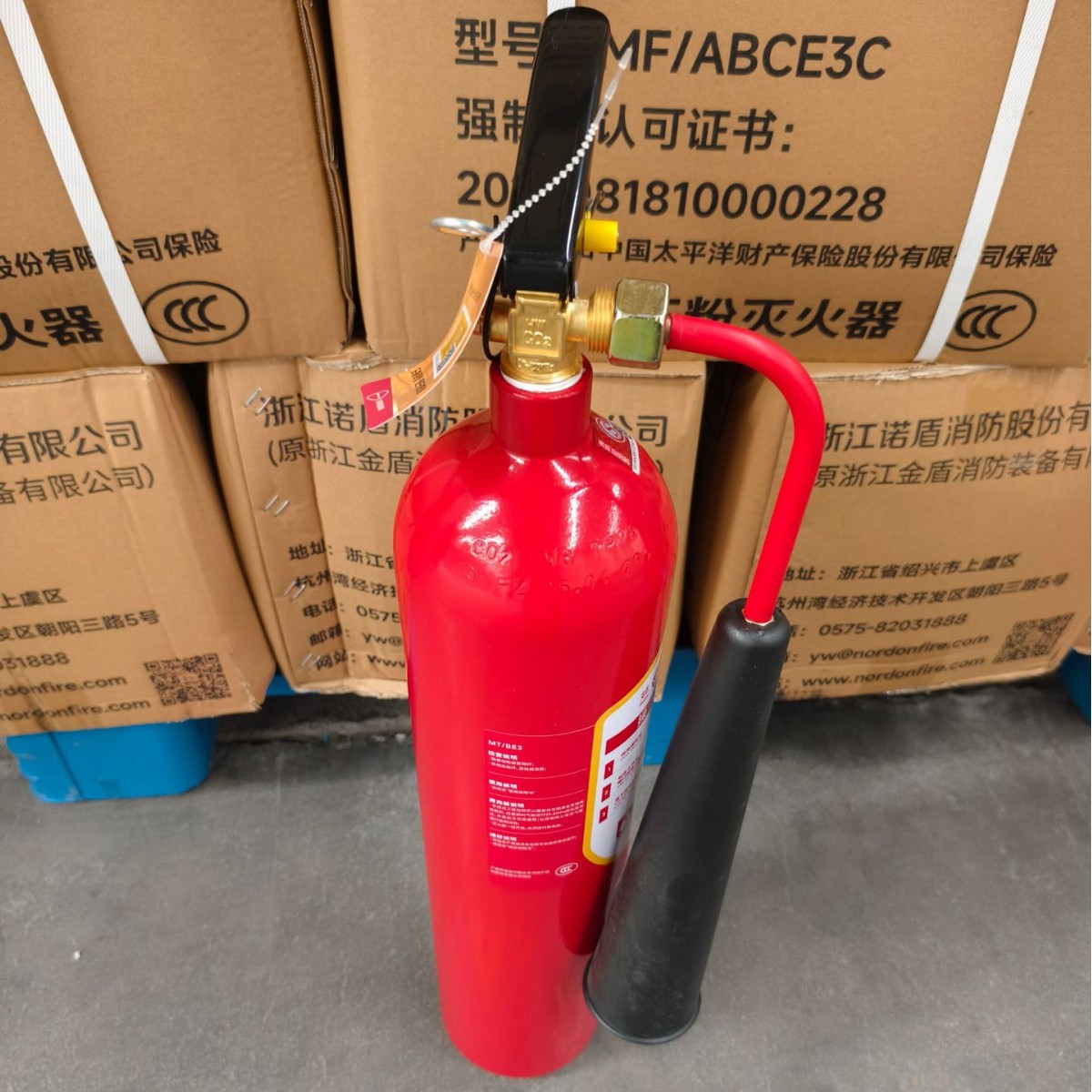 供应姚江手提式3公斤二氧化碳灭火器    MT/BE3    二氧化碳灭火