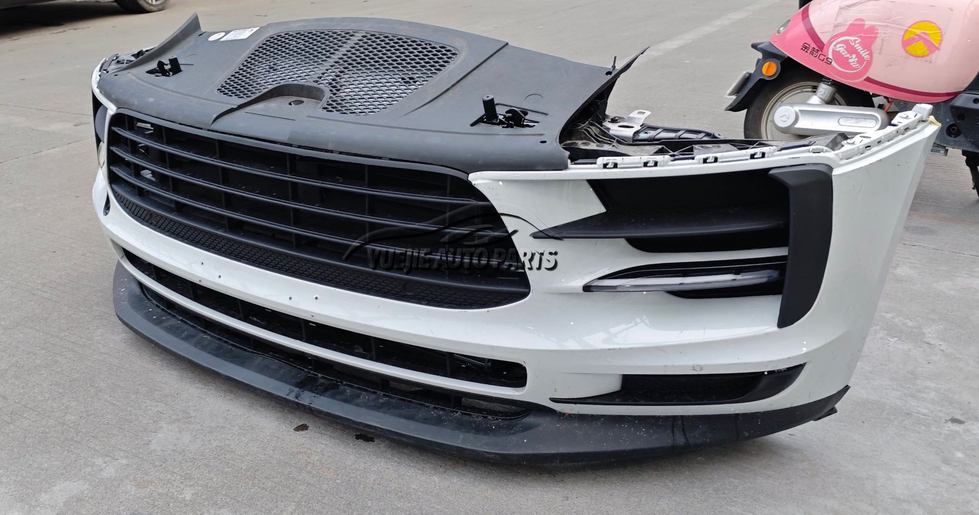 Suitable for Porsche Macan 95B front bumper assembly, front lip, front nose, front bumper assembly