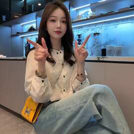 南韩少女 小香风气质减龄洋气上衣白色时尚休闲刺绣长袖网红衬衫