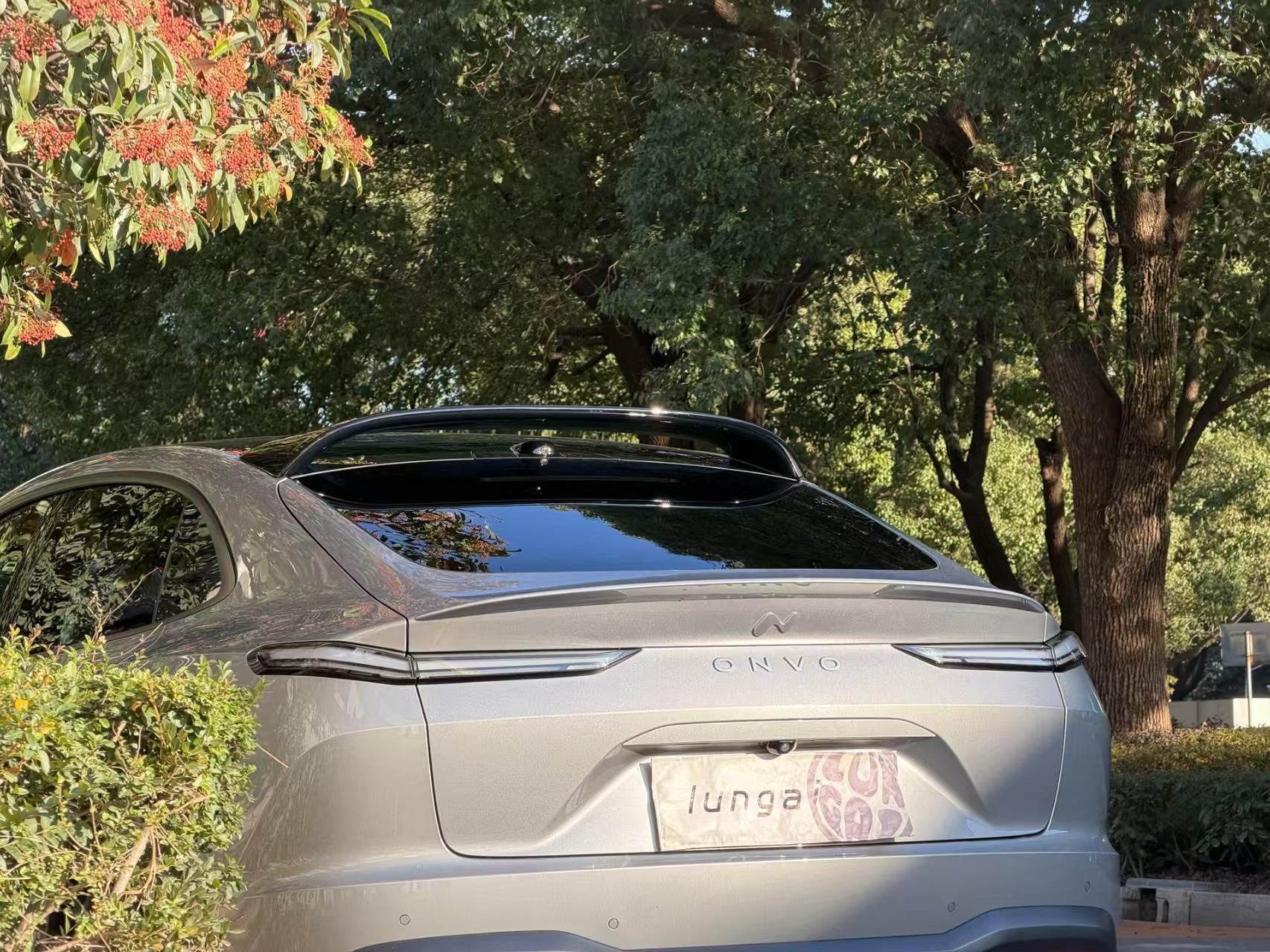 Suitable for 26 Models of Ledao L60, Abs No-Drill Original Car Style Sports Rear Wing, Glossy Black Version, Special Modification Parts