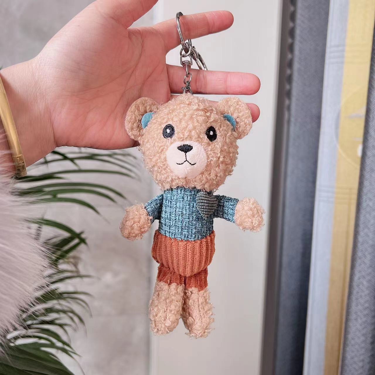 Tiktok oso de peluche muñeca amor peluche oso muñeca llavero colgante muñeca oso muñeca al por mayor