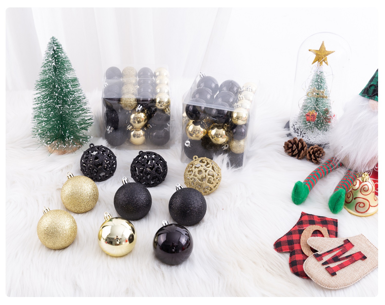 black gold balls ornaments.jpg