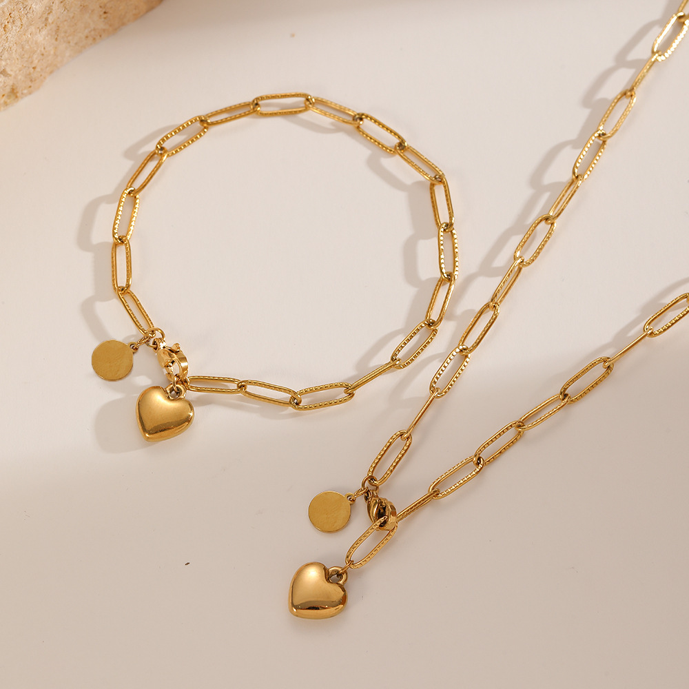 Cross-border European and American fashion trendy simple and elegant heart-shaped chain necklace and bracelet with heart pendant, high-end versatile jewelry