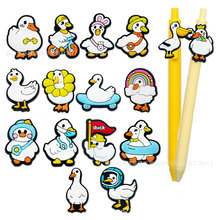 可爱小鸭子卡通系列PVC软胶贴片DIY圆桌笔装饰扣派对布置书写笔