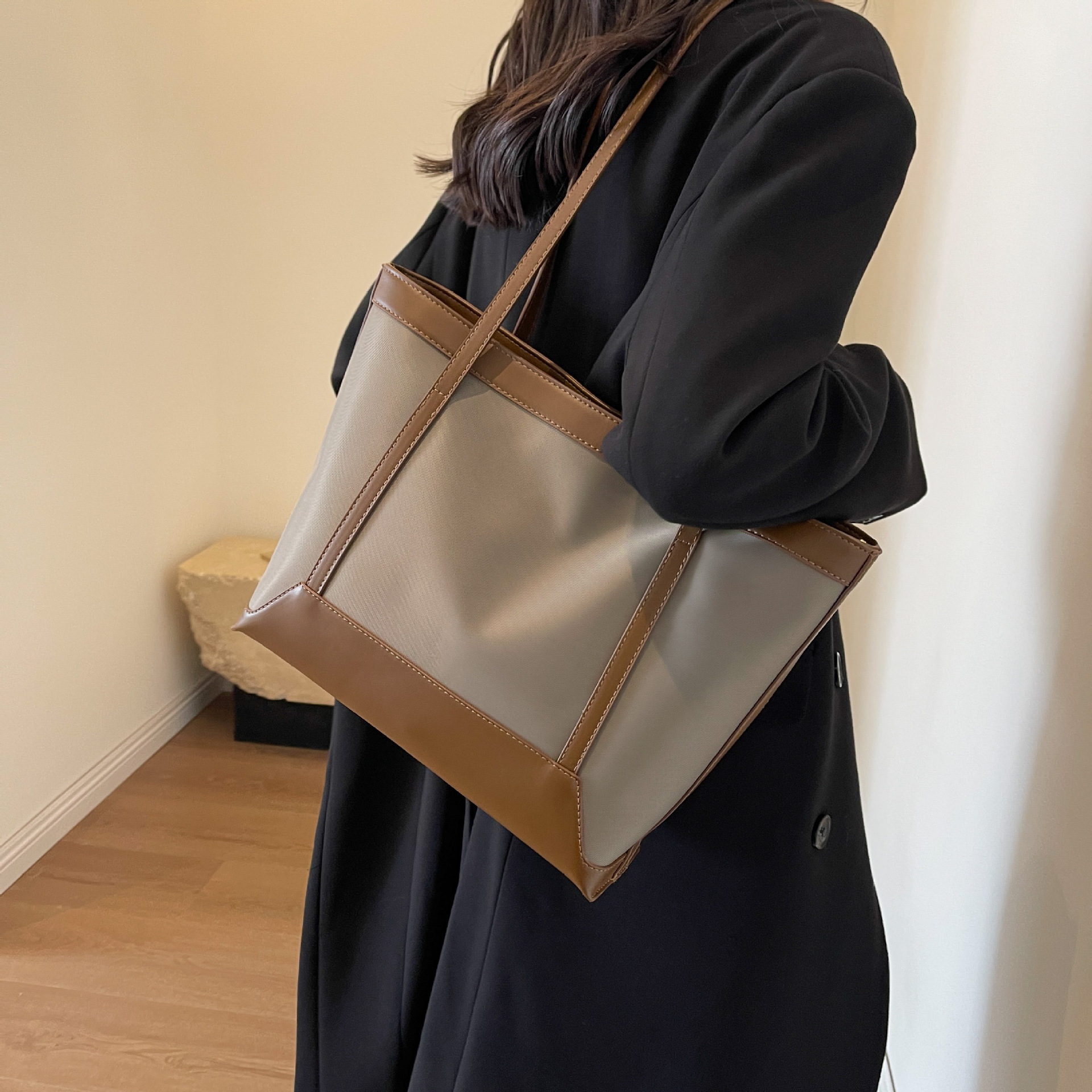 1185g Weight Polyester Lining Material Zipper Closure Type Single Shoulder Strap Strap Type Women's Large Cloth Solid Color Classic Style Square Zipper Shoulder Bag