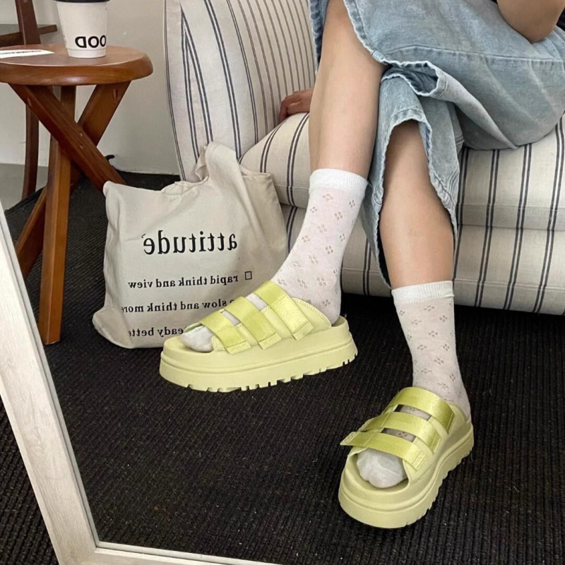 2025 New Summer Style Dazzling Gold Velcro Thick-Soled Sandals for Women to Wear Pure Color Casual Versatile Slippers for Women