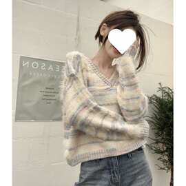 彩色条纹新款毛衣女秋冬加厚温柔慵懒风宽松短款v领针织衫上衣