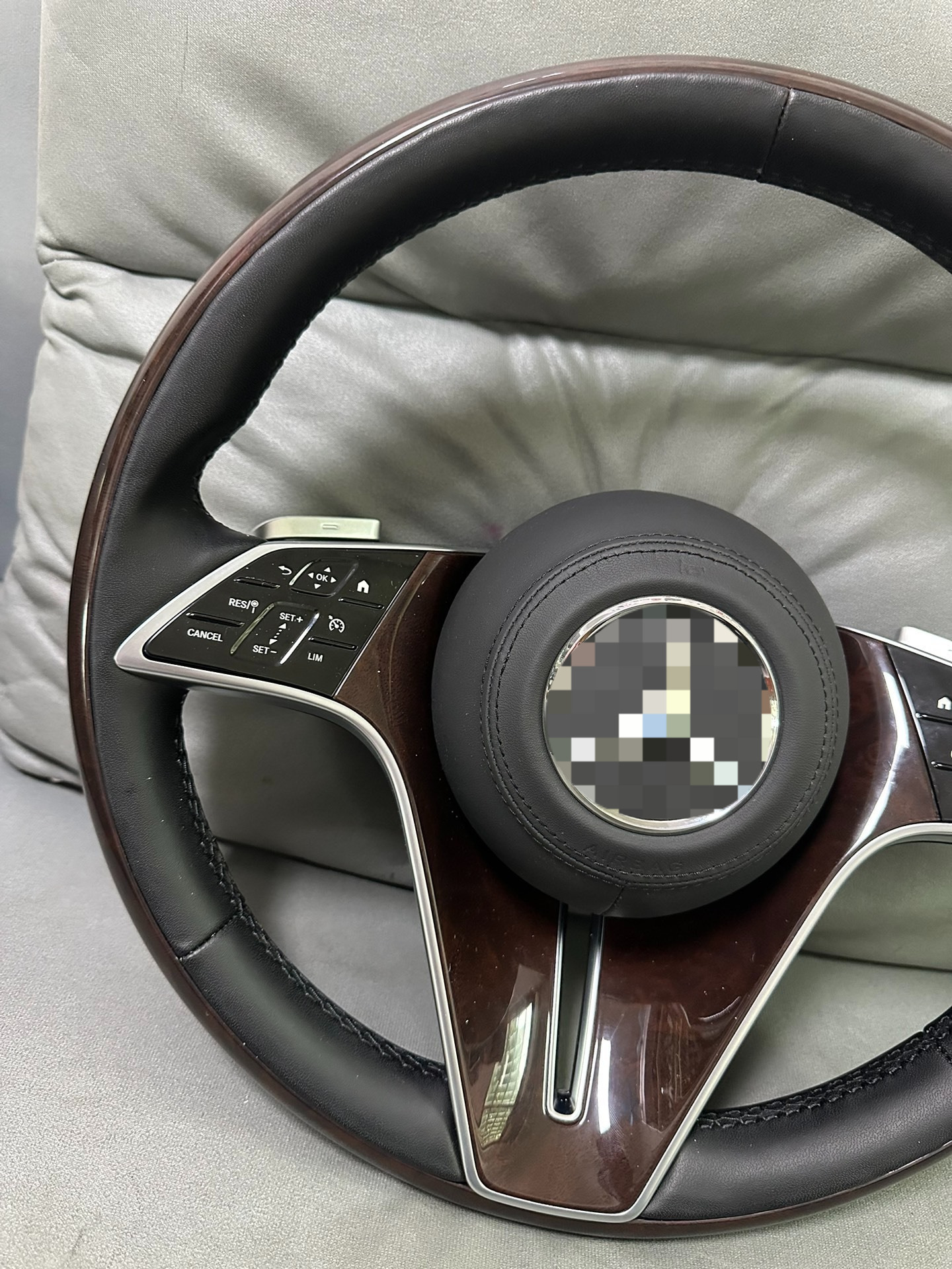 Suitable for Mercedes steering wheel modification and upgrade, multi-color mahogany assembly, Maybach Butterfly new model-221 mahogany