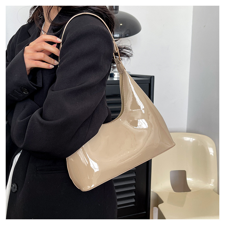 660g Weight Nylon Lining Material Zipper Closure Type Single Shoulder Strap Strap Type Underarm Bag Bags Type Daily, Shopping Occasion Pu Leather Material Solid Color Pattern All Seasons Season Women's Gender Streetwear Style Pillow Shape Shape Small Size Women's Small Pu Leather Solid Color Streetwear Pillow Shape Zipper Underarm Bag 5
