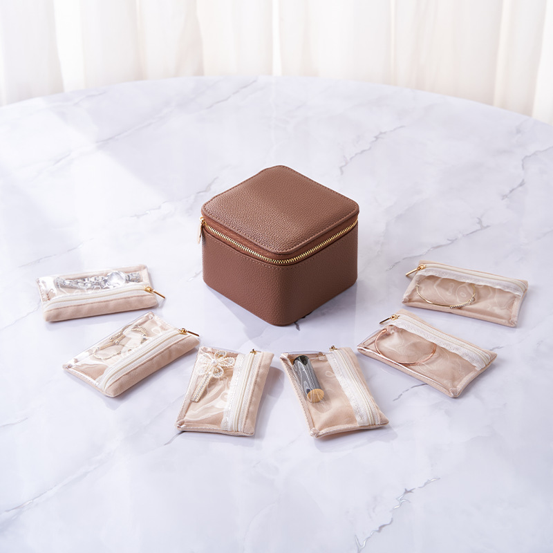 Exquisite portable multifunctional jewelry box necklace ring bracelet bracelet gold jewelry box jewelry storage box