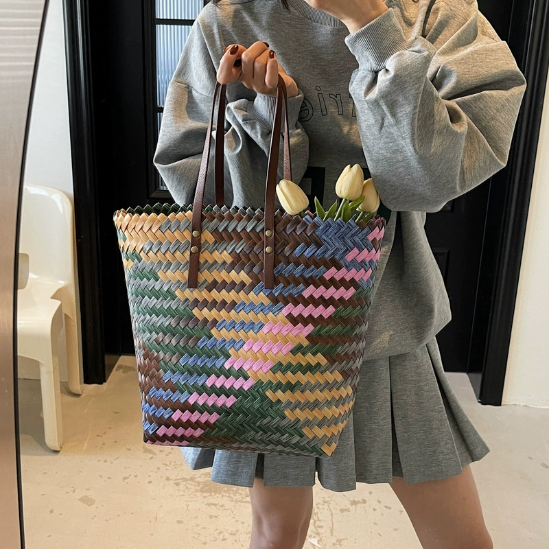 Retro woven capacious shopping bag, one-shoulder bag