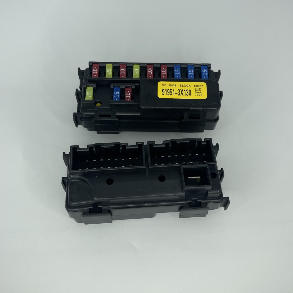 现代起亚汽车保险丝盒91951-3X130