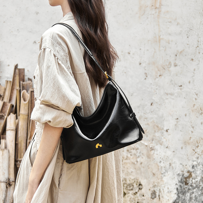 Bags for Women 2026 New Fashion Versatile Tote Bag Casual Versatile Shoulder Bag Commuting Large Capacity Crossbody Bag