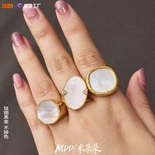 ŷ������ʱ����Ȼ���Ǽ����ν�ָ΢���ʯ��Ʋ���ֶ�18k��ָ��