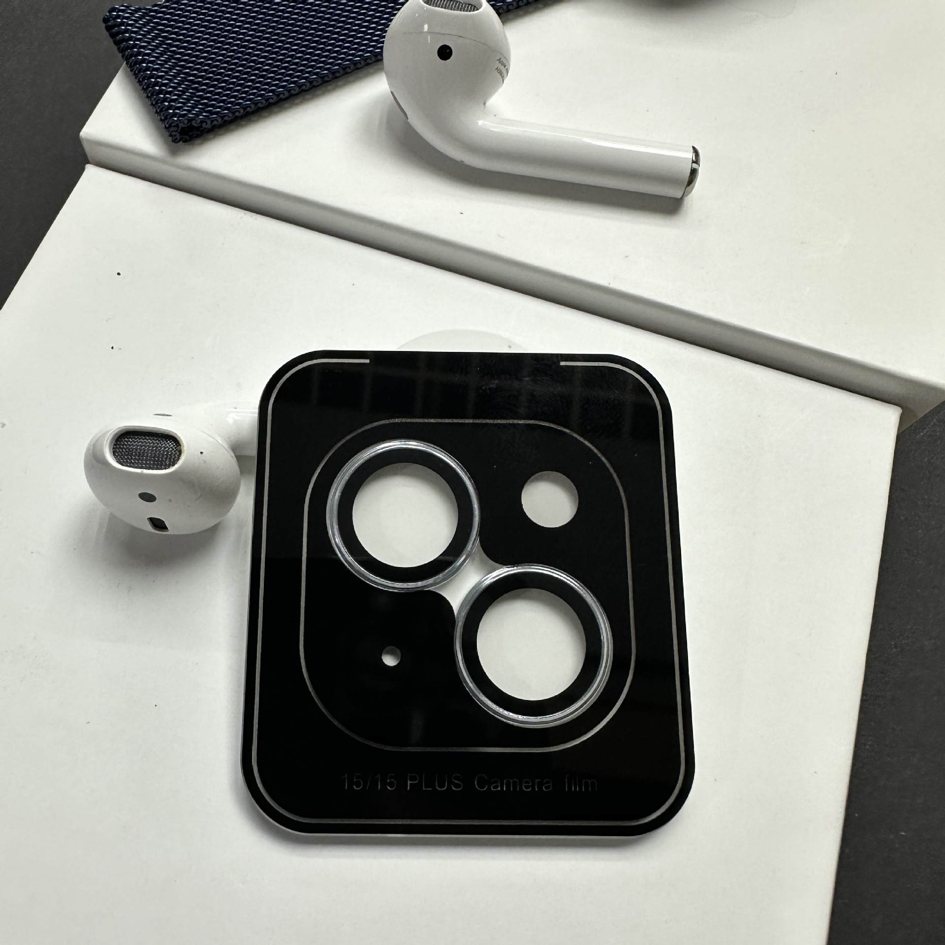 Adecuado para iPhone15promax lente película paso de dos colores lente película protector Apple 15Pro color de la máquina original