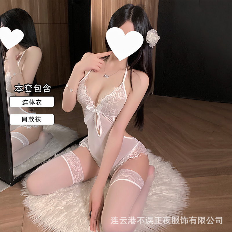 흰색(원피스) + 어울리는 양말