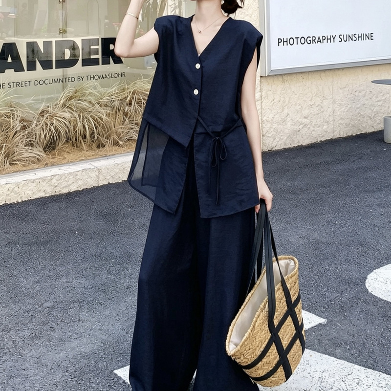 New Italian-French Fashion Set: Tencel Top with Shoulder Pads and High-End Wide-Leg Pants Two-Piece Set New Italian-French Fashion Set: Tencel Top with Shoulder Pads and High-End Wide-Leg Pants Two-Piece Set