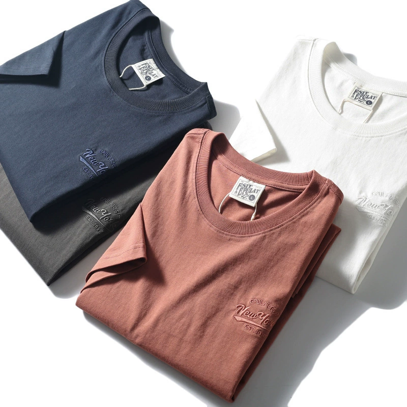 Текстура приятная для кожи! Гонконгские товары! Летняя мужская дышащая, удобная и универсальная футболка с круглым вырезом и короткими рукавами с небольшой вышивкой.