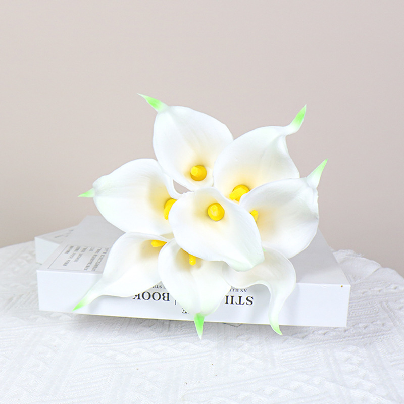 국경 간 재고 시뮬레이션 PU 미니 느낌 보습 칼라 백합 인공 꽃 홈 장식 웨딩 촬영 소품