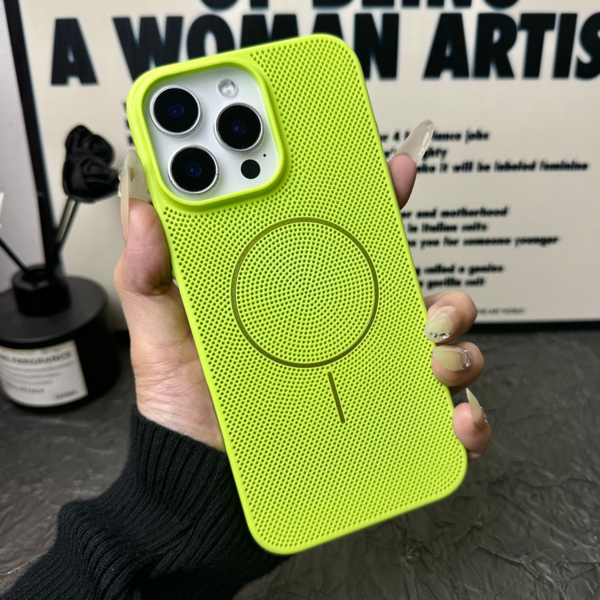 Verano nuevo estilo de disipación de calor de panal magnético para iPhone15 Apple 16ProMax funda para teléfono móvil 14 nuevo estilo 13 mujer