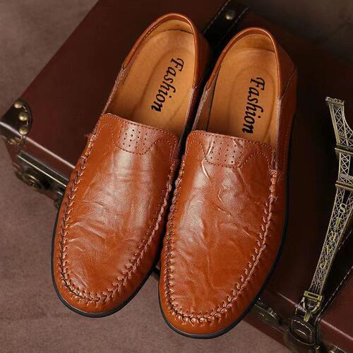 Men's leather shoes, summer new breathable casual shoes, non-slip soft-soled and soft-leather slip-on cowhide men's shoes.