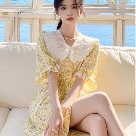 2025夏季新款小清新风情万种高级感超好看法式赫本风碎花连衣裙女