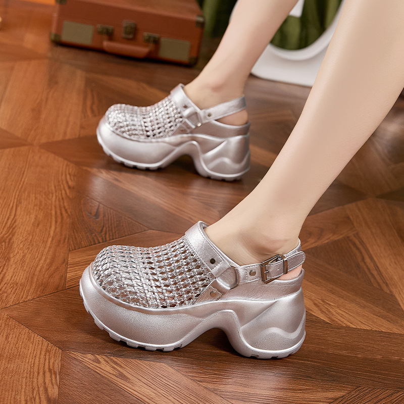Women's Closed-Toe Sandals 2026 Summer Fashion Outdoor Round-Toe Clogs High-Heeled Platform Sandals with Hidden Height Increase