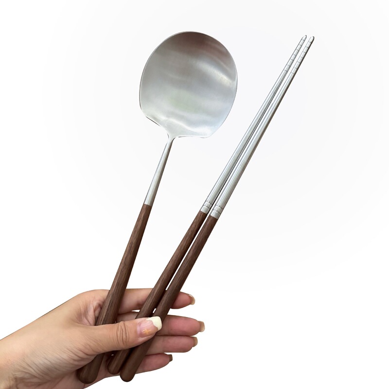 ミノ家304ステンレス胡桃木家庭用分食スプーン長箸セット商用レストランスプーン公箸分食|undefined