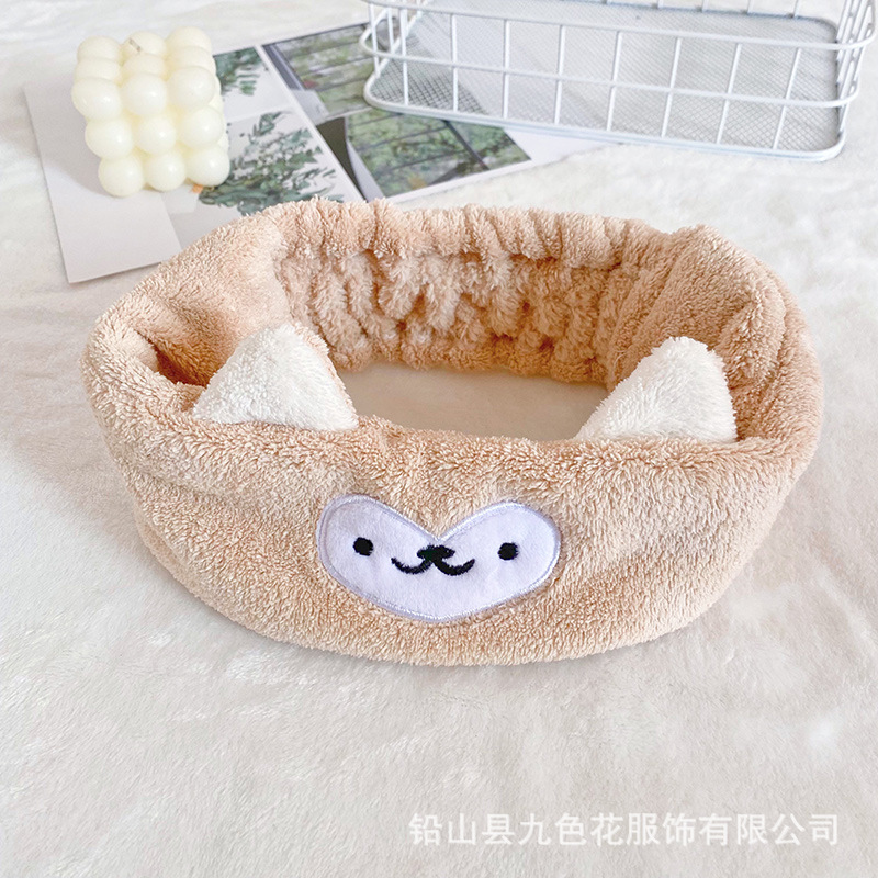 Oso de dibujos animados japonés bordado banda de pelo de terciopelo de coral pañuelo para la cabeza femenina lavado de cara SPA yoga felpa accesorios para el cabello de ala ancha
