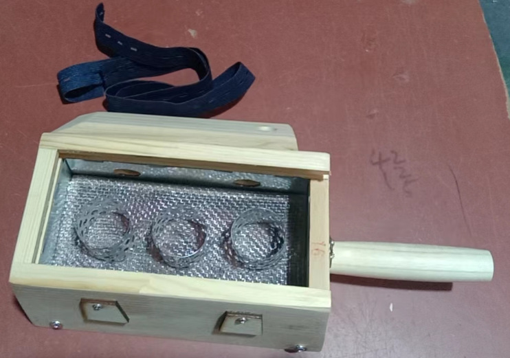 Wooden Moxibustion Box Flat 3-Needle Solid Wood Moxa Burner for Home Warming Therapy specifications