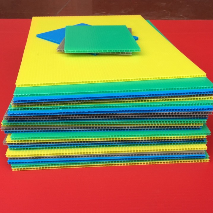 中空板带扣手位PP蓝色刀卡塑料周转分隔板材塑料制品