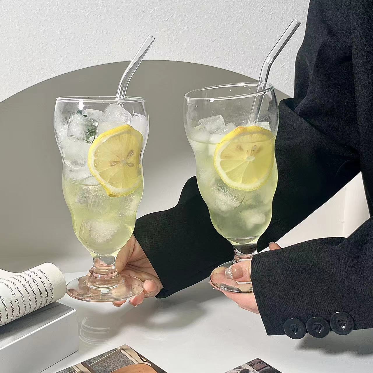 Personalidad irregular taza de jugo de pie alto taza de vidrio taza de cóctel taza de soda taza de batido taza de té frutas taza de bebida fría