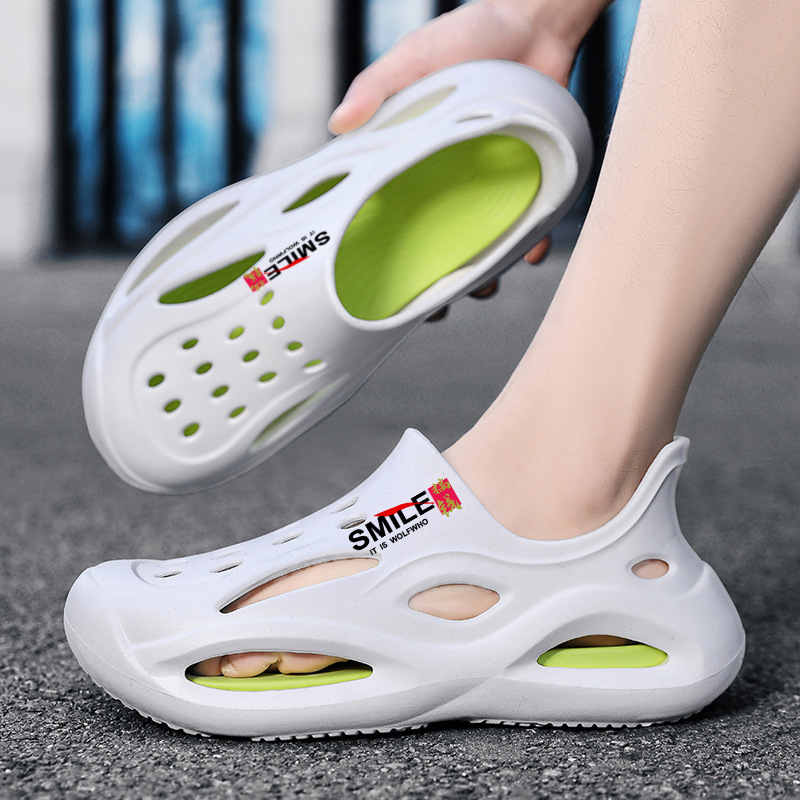 Nuevos zapatos con agujeros para hombres pareja de verano EVA antideslizante pisando mierda sensación transpirable ropa exterior Baotou sandalias y zapatillas de playa mujeres