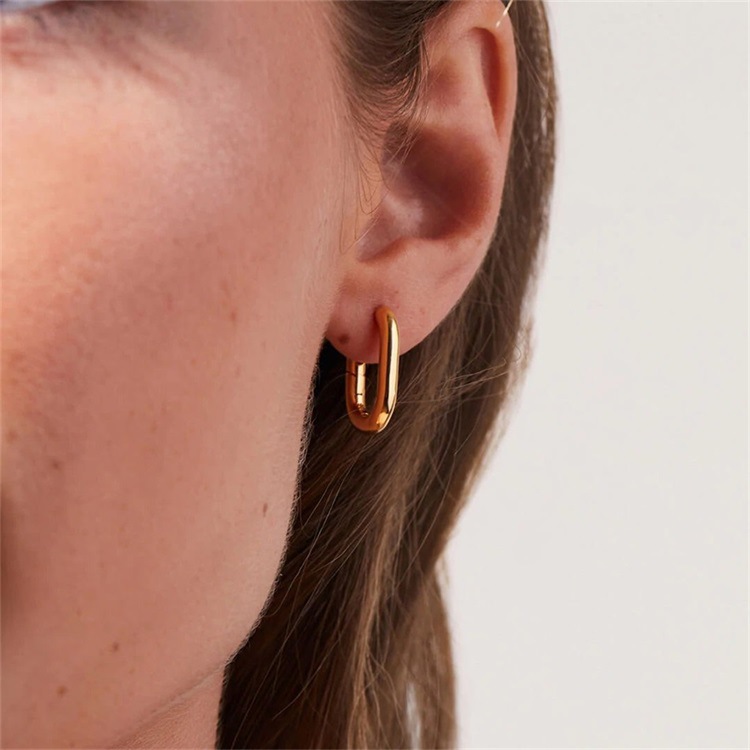 Fashion Simple Stainless Steel Ear Clip U-shaped Earrings display picture 1