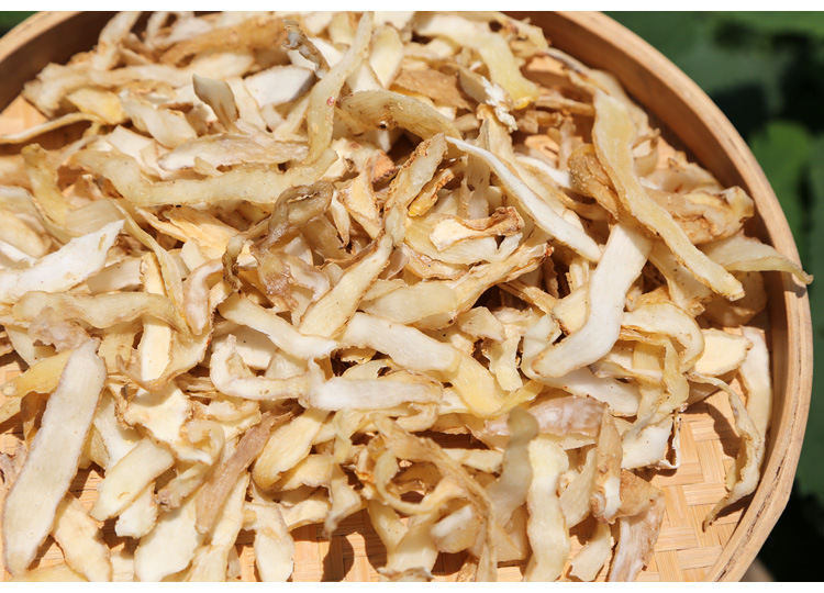 Dried Yu Zhu Solomon's Seal Root Slices 500g Yu Zhu Polygonatum odoratum TCM Herbal Tea and Soup Ingredient in use