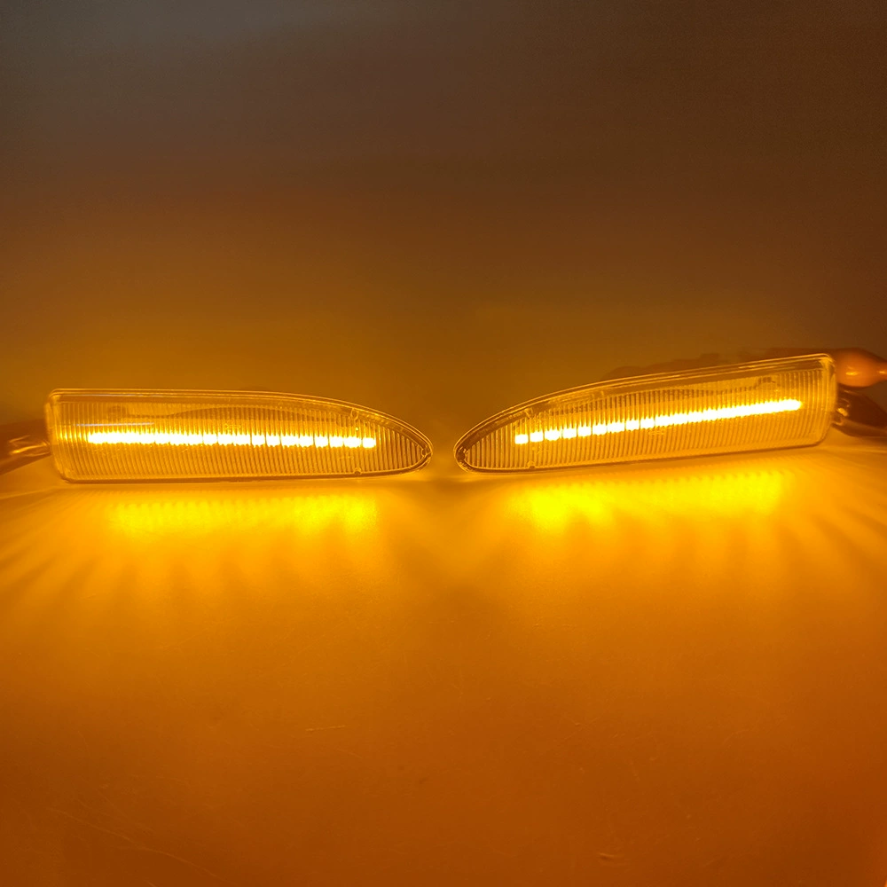 Suitable for Jaguar 2002-2009 X-TYPE Leaf Panel Light LED Live Dynamic Yellow Flowing Water Sideline