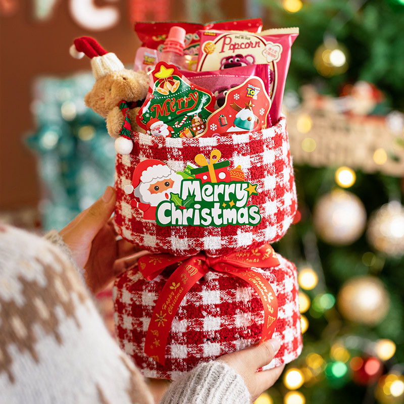 Christmas gift small fragrant wind bouquet gift bag red bear diss. NI candy snacks festival to send friends