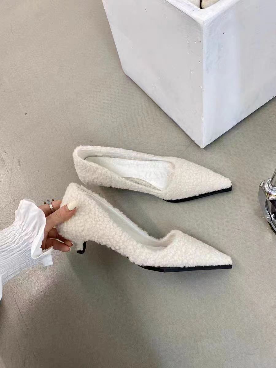 2024 autunno e inverno nuova moda versatile scarpe singole imbottite con bocca superficiale rete rossa a punta tacco basso fine con scarpe di lana_voghion.com