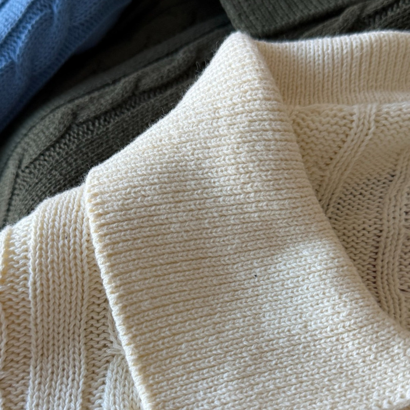 ------- Cable knit cardigan 0911D29 ------- Cable knit cardigan 0911D29