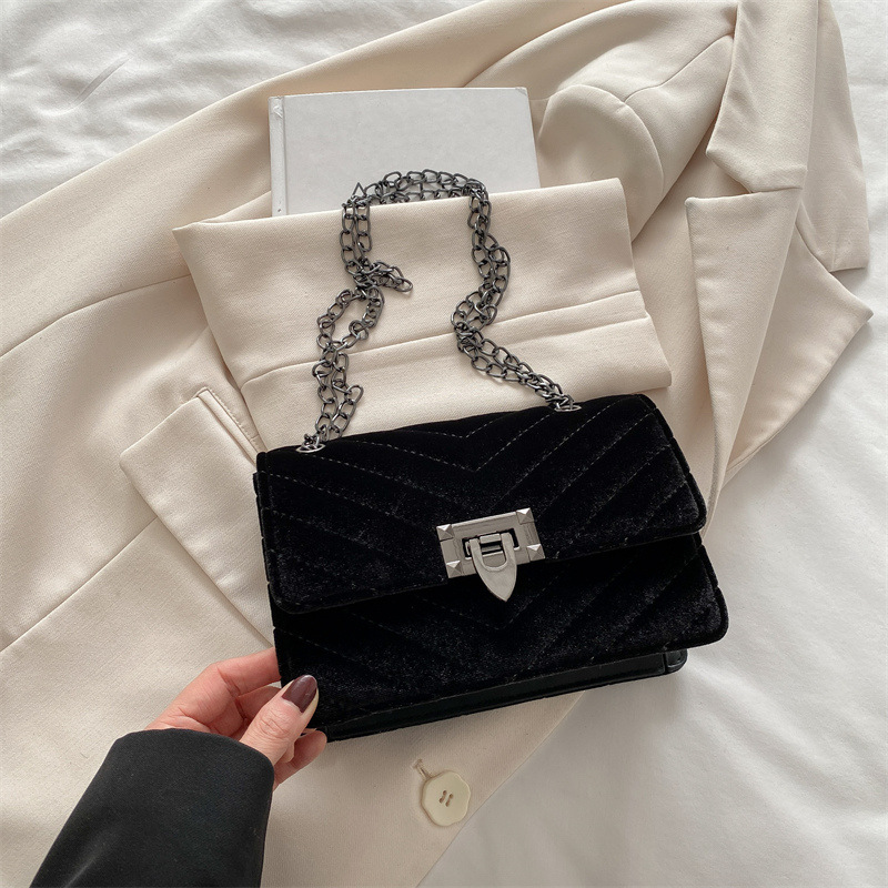 La popular celebridad de Internet de este año, el mismo diseño de nicho, bolso de axila de viajero de temperamento casual versátil, bolso de mensajero de hombro 2025