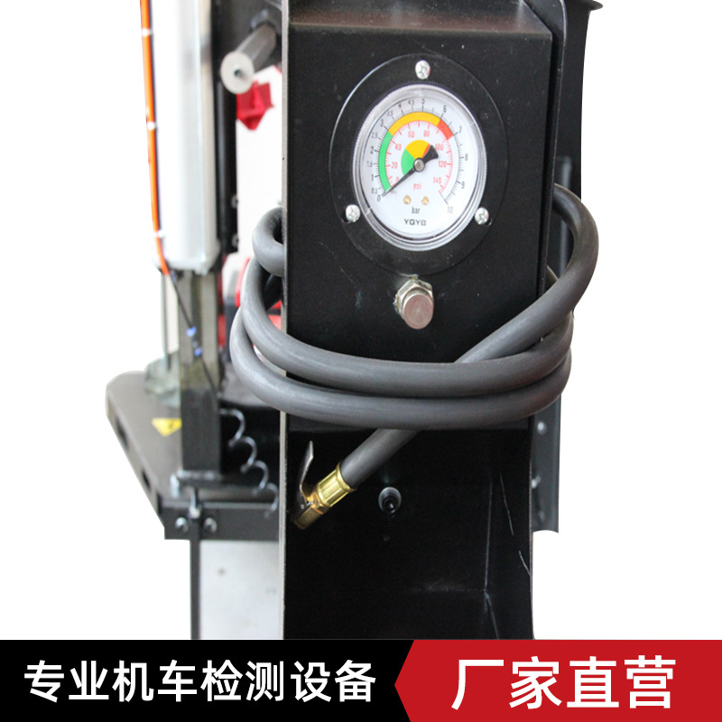 Máquina montada en la parte posterior del desmontaje del neumático del cambiador automático del neumático del automóvil con el brazo auxiliar