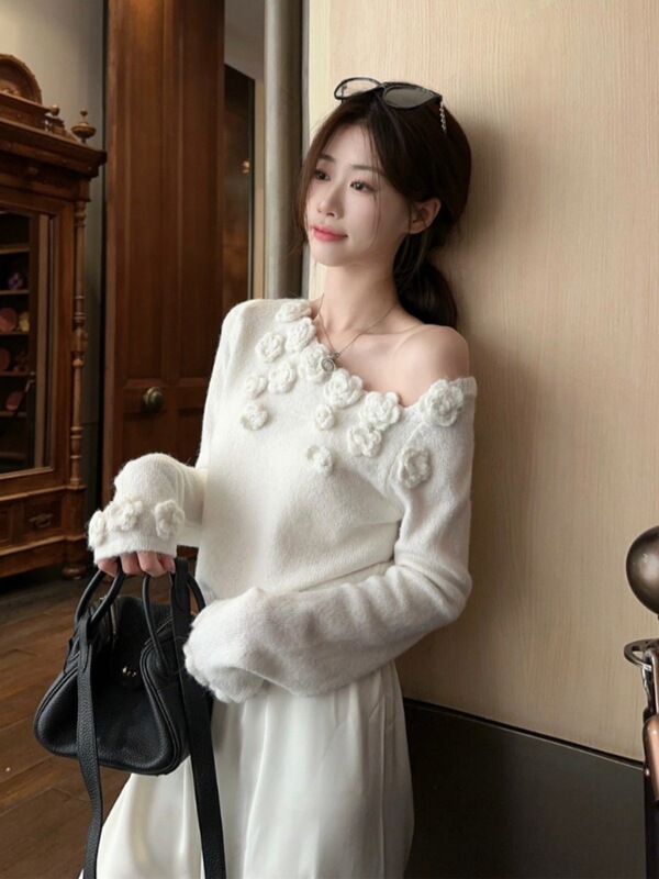 French-Style Three-Dimensional Rose Off-Shoulder Long-Sleeve Knit Sweater for Women, Sweet and Slimming Base Sweater, Short Asymmetrical Neckline Sweet and Spicy Top