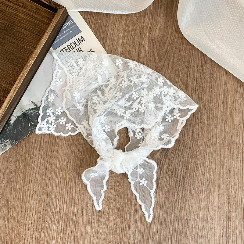 Toalla triangular de encaje francés Cortina de falda con correa de estilo pastoral Protector solar dulce Toalla de cintura de malla transpirable Cortina de pedo Accesorios de doble uso