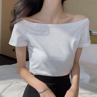 һ�ּ���Ů�����＾������������һ���I�Ըк�ɫ�����i��¶��